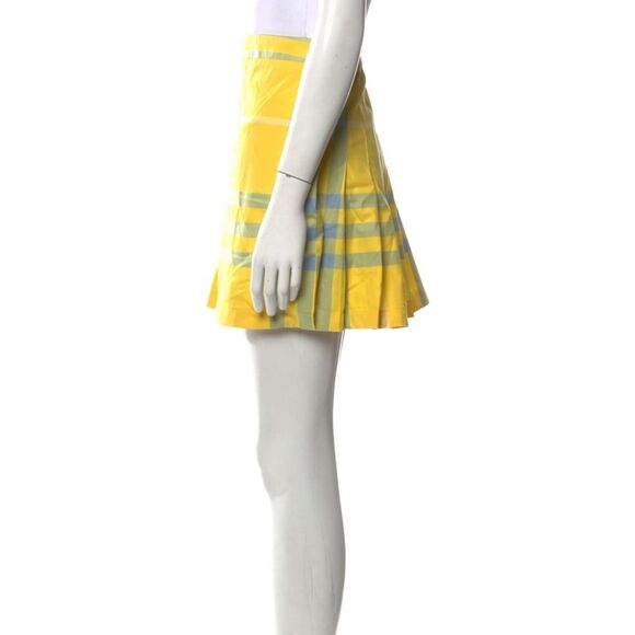 (K2) Burberry Golf Check Print Mini Skirt, Women's Size 8 - Picture 2 of 13